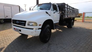 Ford F12000 graneleiro 1995