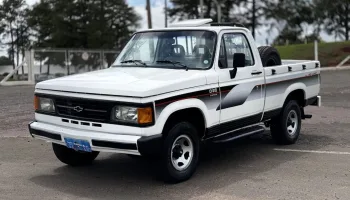 Chevrolet D20 1995 branca
