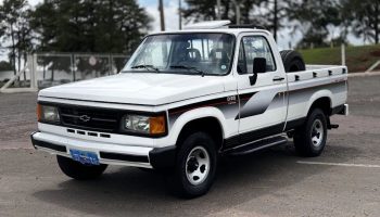 Chevrolet D20 1995 branca